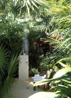 63 Outdoor Showers & Outdoor Bathtubs Exuding Supreme Tranquility and Serendipity homesthetics (9)