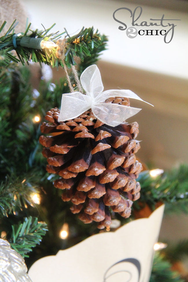 Simply Perfect Pinecraft Tree Ornament 