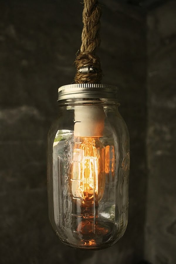 Beautiful Ideas On How To Decorate With Light Bulbs-homesthetics (11)