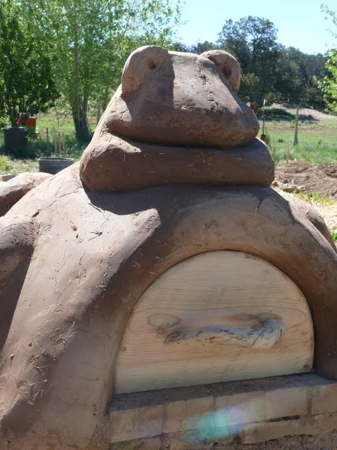 DIY Cob Oven Project-Outdoor Pizza Oven- Build Your Own For $20 homesthetics (12)