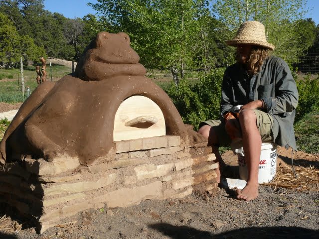 DIY Cob Oven Project-Outdoor Pizza Oven- Build Your Own For $20 homesthetics (14)