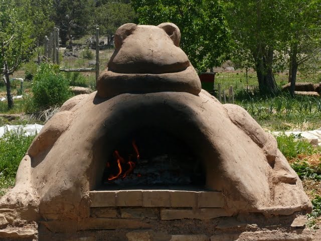 DIY Cob Oven Project-Outdoor Pizza Oven- Build Your Own For $20 homesthetics (19)