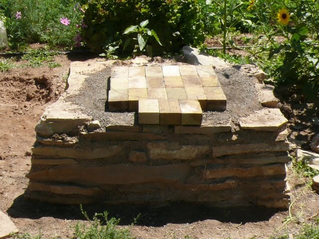 DIY Cob Oven Project-Outdoor Pizza Oven- Build Your Own For $20 homesthetics (33)