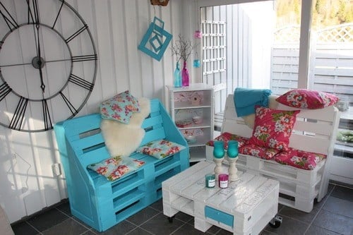 Shabby Chic Wooden Pallets Patio Furniture