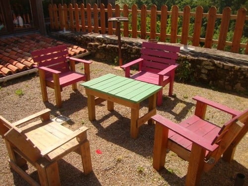 Colored Outdoor Pallet Garden Furniture
