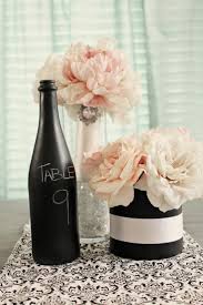 31 Beautiful Wine Bottles For Any Table_homestheitcs (16)