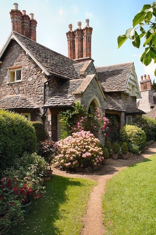 40 Storybook  Cottages Stolen From Fairytales (25)