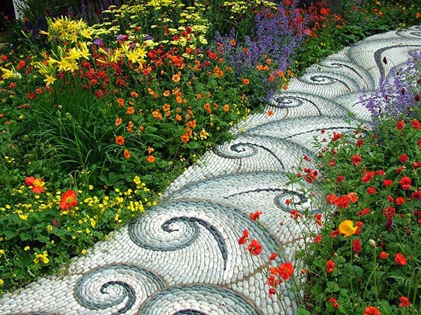 Backyard Landscaping Ideas-15 Magical DIY Pebble Paths That Seem Shaped by The Wind homesthetics (2)