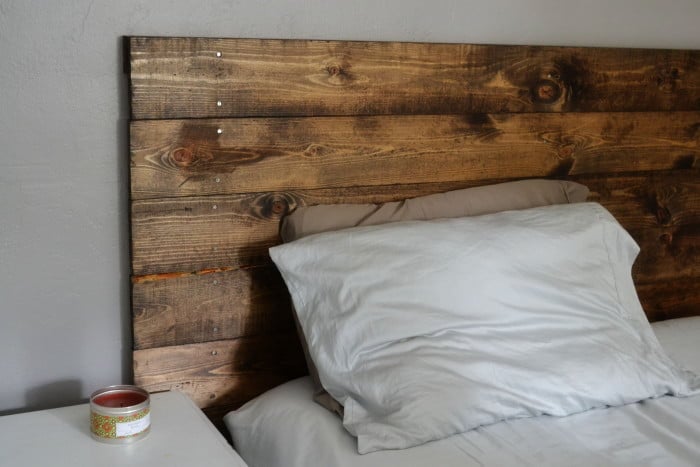 Pallet DIY Headboard Ideas for Your Bedroom 