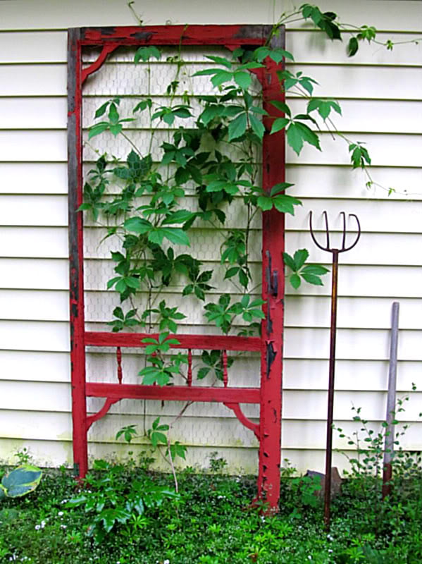30 Fun Ideas On How To Recycle Old Doors-homesthetics.net (34)