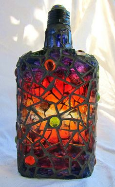 32 Insanely Beautiful Upcycling Projects For Your Home -Recycled Glass Bottle Projects homesthetics decor (13)