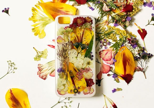 Accessorize And Decorate With These 25 DIY iPhone Cases-homesthetics.net (14)