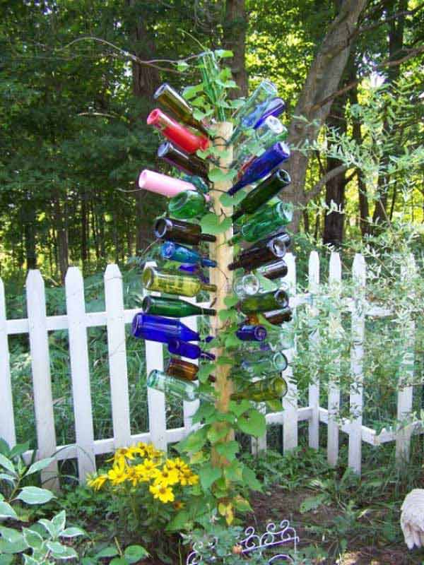 19 Spectacular Sustainable DIY Wine Bottle Outdoor Decorating Ideas homesthetics decor (11)