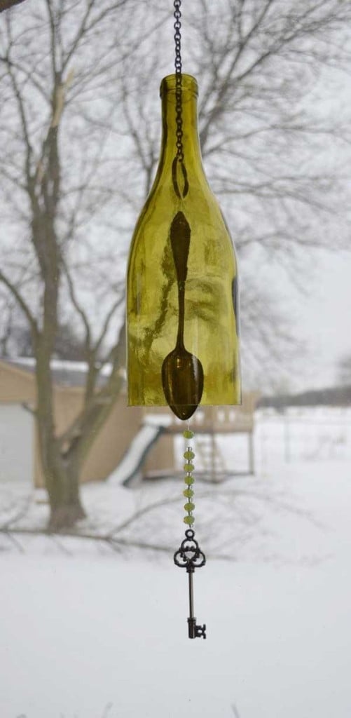 19 Spectacular Sustainable DIY Wine Bottle Outdoor Decorating Ideas homesthetics decor (12)