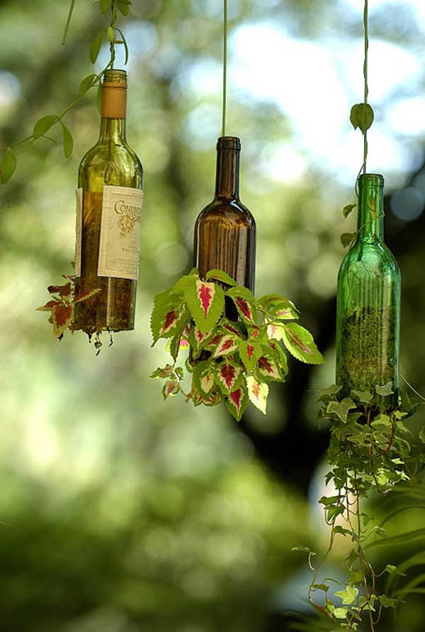 19 Spectacular Sustainable DIY Wine Bottle Outdoor Decorating Ideas homesthetics decor (8)