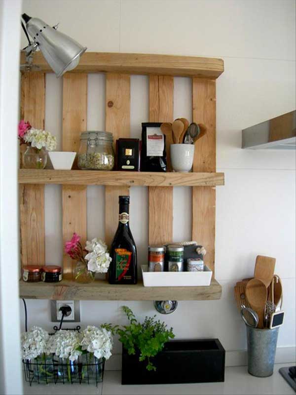 #25 VERTICAL STORAGE ENHANCING THE ROOM THROUGH TEXTURE
