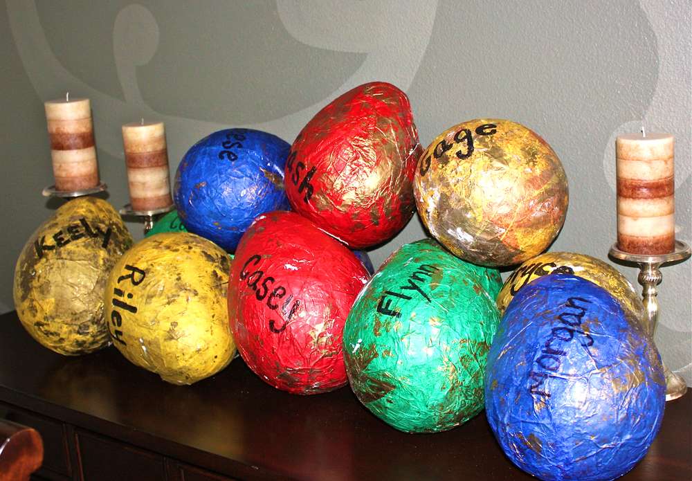 18. DINOSAUR EGG GIFT Paper Mache BAGS VIA CATCH MY PARTY 