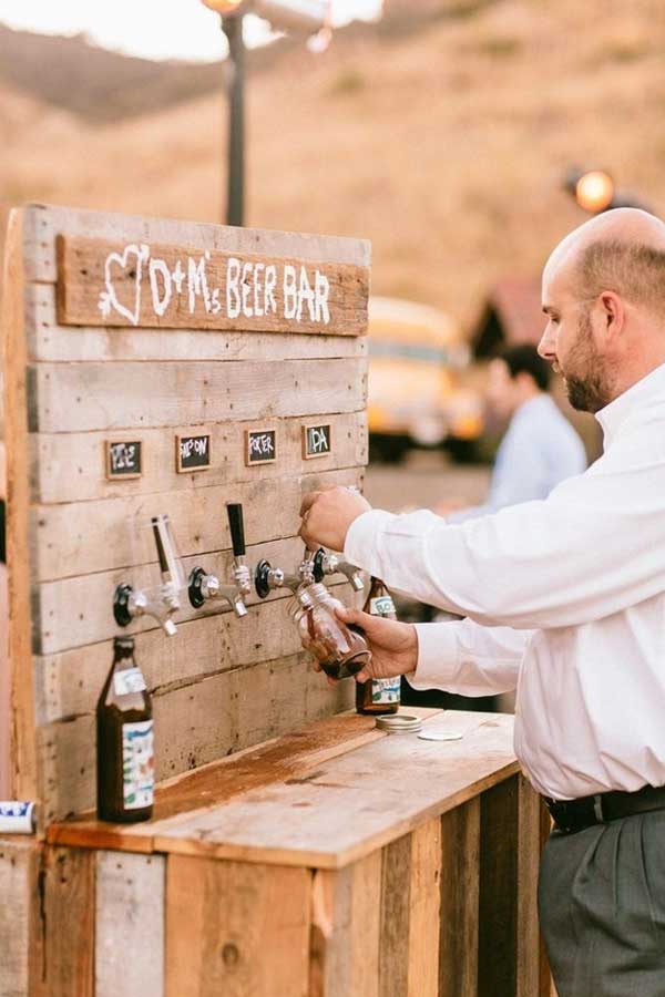 20 Simply Charming and Smart Unique Outdoor Wedding Bar Ideas Worth Trying homesthetics decor (10)