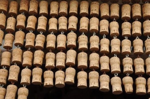 13. MAKING A CURTAIN OUT OF WINE CORKS