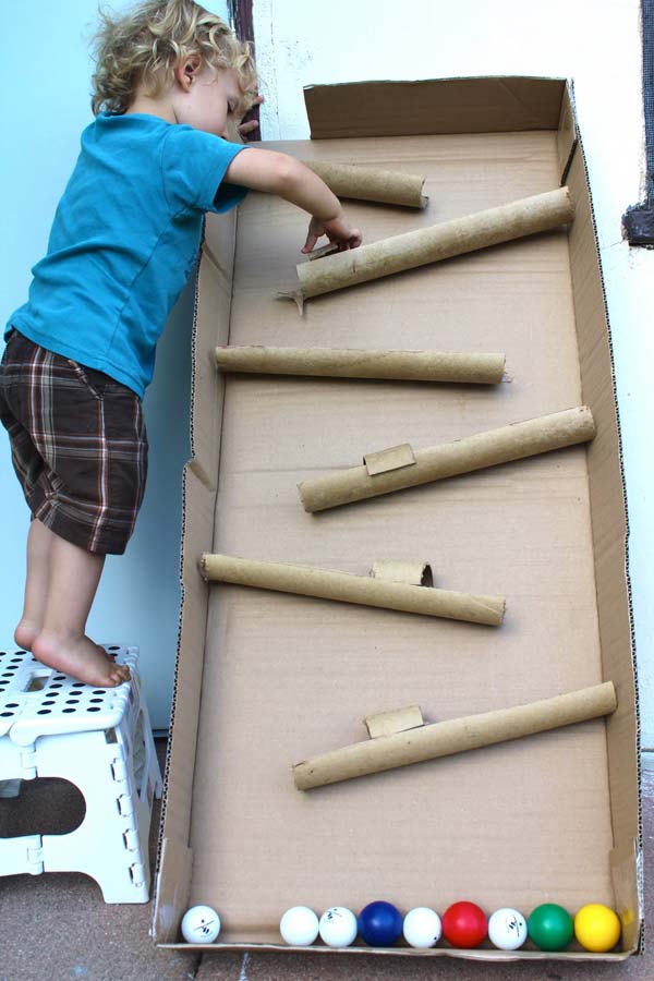 27 Ideas on How to Use Cardboard Boxes for Kids Games and Activities DIY Projects homesthetics diy cardboard projects (6)