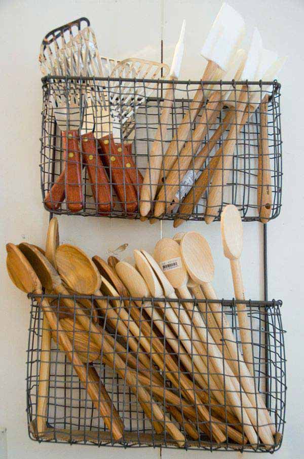 27 Ingenious DIY Cutlery Storage Solution Projects That Will Declutter Your Kitchen homesthetics storage ideas (18)