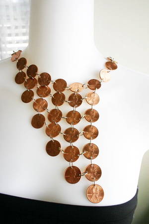 35 Extraordinary Beautiful DIY Penny Projects With a Shinny Copper Vibe homesthetics decor (32)