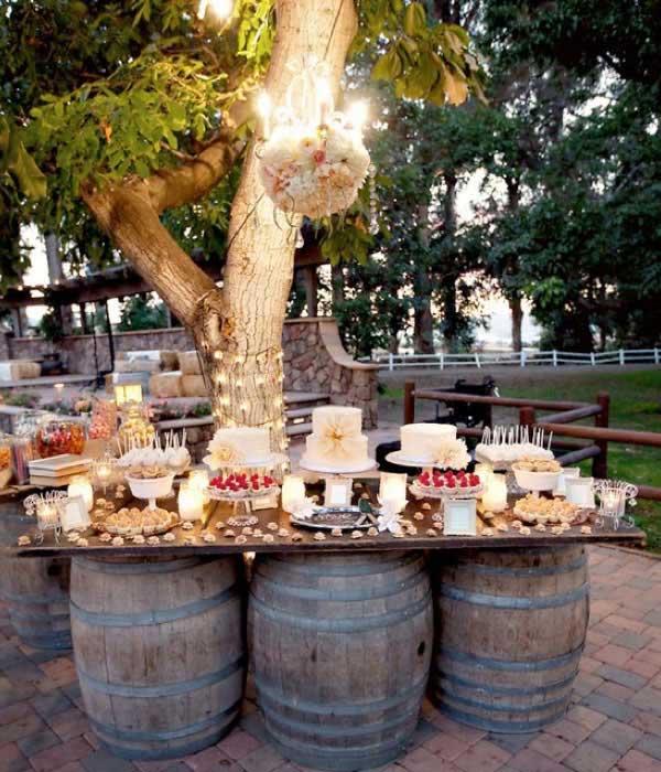 14. Prepare the perfect dinner party outside in a country chic style