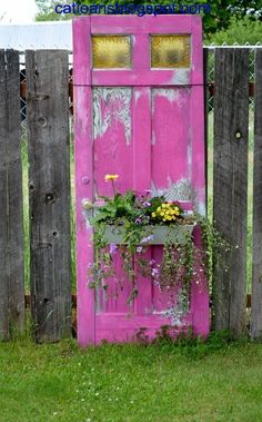 Insanely Beautiful DIY Upcycled Garden Gates That You Will Simply Adore homesthetics recycling windows and doors (12)