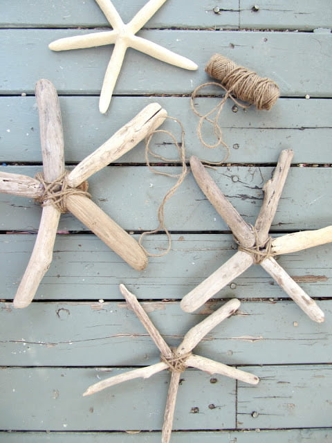 15 Beautiful and Sensible Driftwood Crafts For a Shabby Chic Home homesthetics decor ideas (14)
