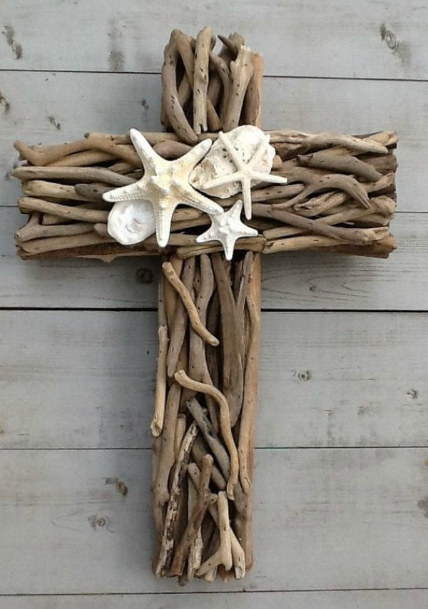 15 Beautiful and Sensible Driftwood Crafts For a Shabby Chic Home homesthetics decor ideas (7)