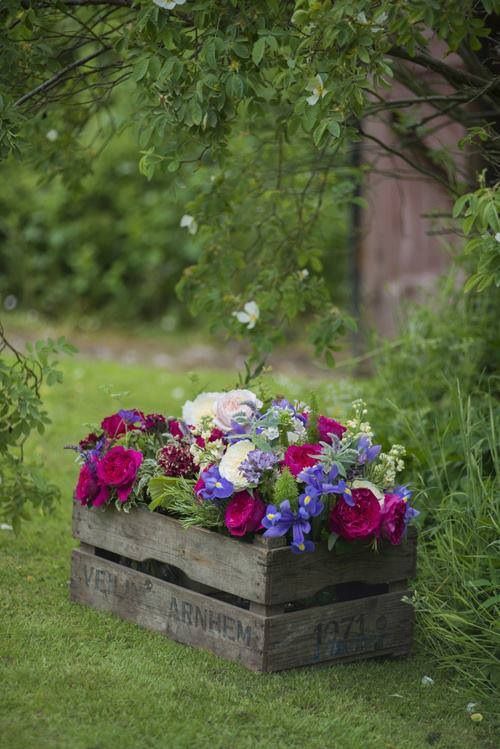 25 Insanely Beautiful Wooden Planter Ideas to Start Right Away homesthetics landscape design (18)