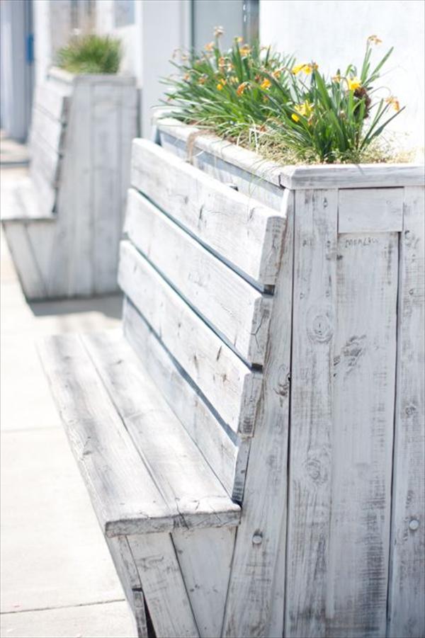 25 Insanely Beautiful Wooden Planter Ideas to Start Right Away homesthetics landscape design (2)