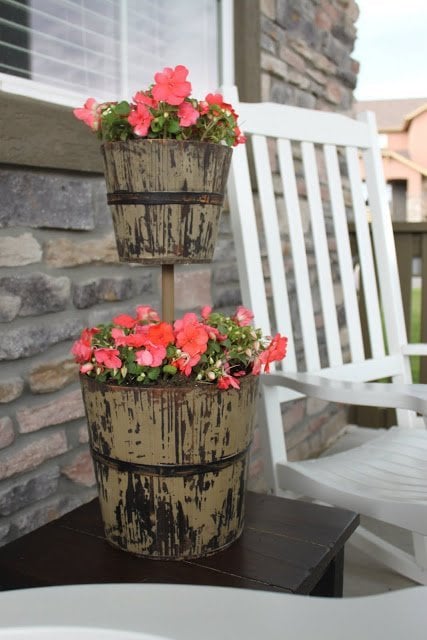 25 Insanely Beautiful Wooden Planter Ideas to Start Right Away homesthetics landscape design (20)