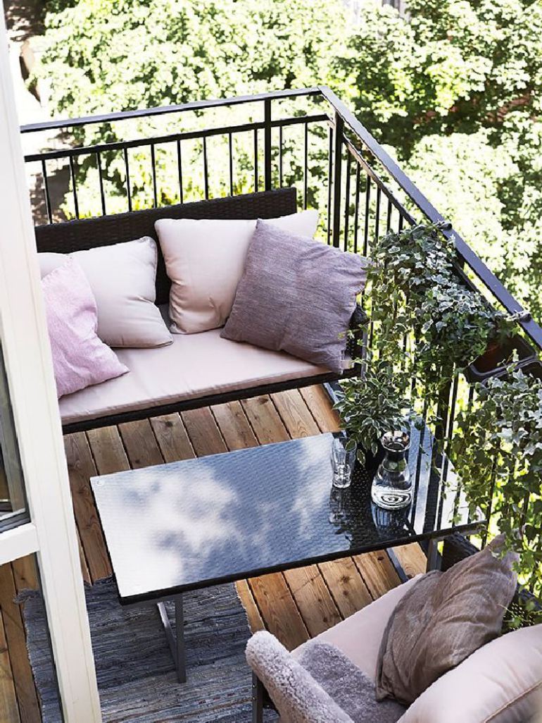 53 Mindblowingly Beautiful Balcony Decorating Ideas to Start Right Away homesthetics.net decor ideas (28)