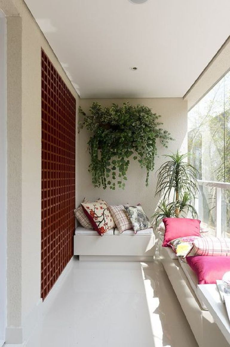 53 Mindblowingly Beautiful Balcony Decorating Ideas to Start Right Away homesthetics.net decor ideas (44)