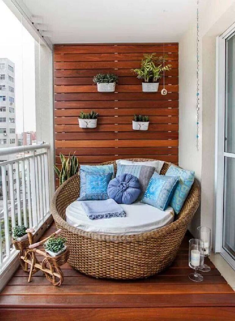 53 Mindblowingly Beautiful Balcony Decorating Ideas to Start Right Away homesthetics.net decor ideas (46)