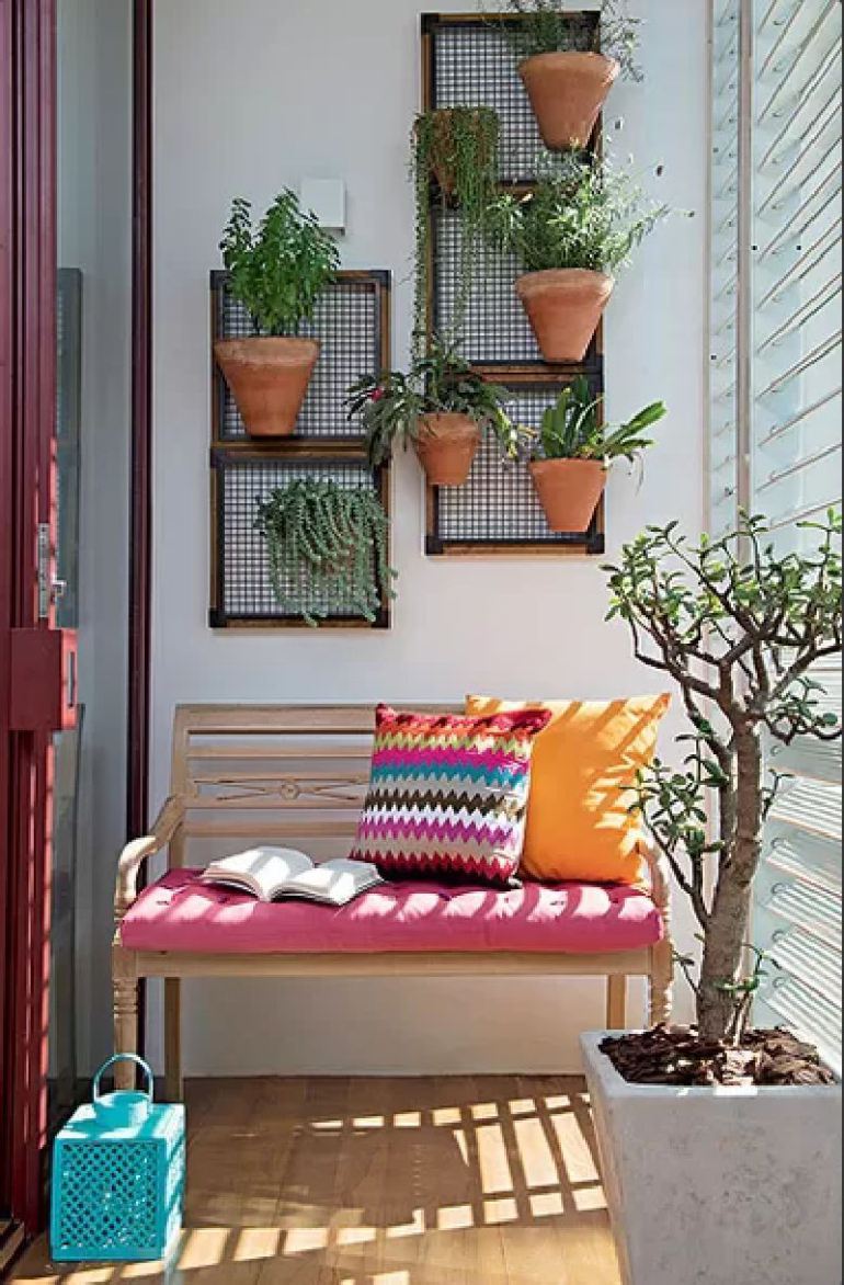 53 Mindblowingly Beautiful Balcony Decorating Ideas to Start Right Away homesthetics.net decor ideas (48)