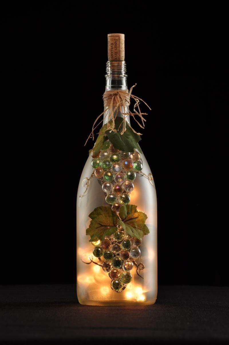 Decorate your home with wine bottle crafts -homesthetics (19)