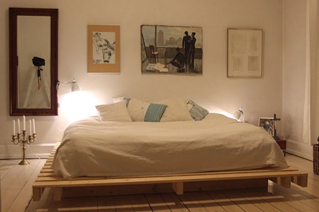 #19 BEDROOM DESIGN WITH WALL ART AND PALLET BED
