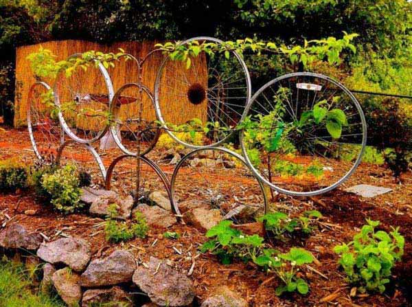 21 Awesomely Creative DIY Crafts Re-purposing Bike Rims homesthetics upcycling projects (11)