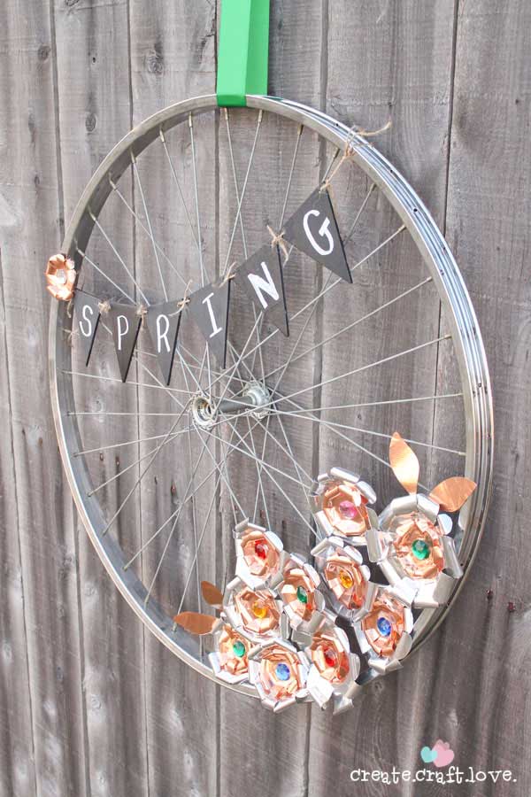 21 Awesomely Creative DIY Crafts Re-purposing Bike Rims homesthetics upcycling projects (17)