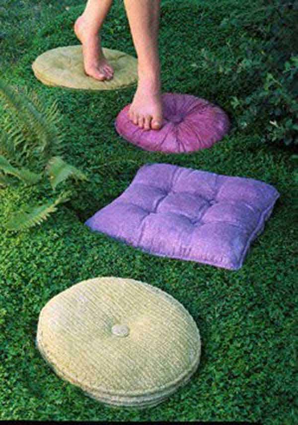 23 Mesmerizing DIY Stepping Stones to Realize for Your Backyard homesthetics decor (12)