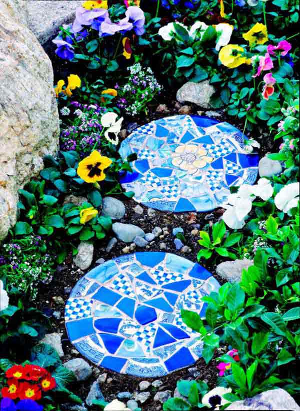 23 Mesmerizing DIY garden Stepping Stones to Realize for Your Backyard homesthetics decor