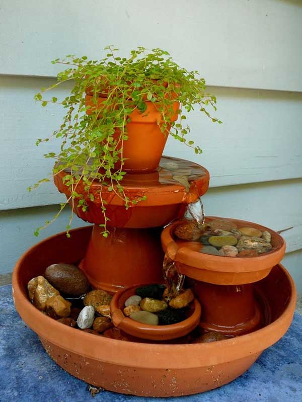 22.SIMPLE TERRACOTTA WATER FOUNTAIN FEATURE