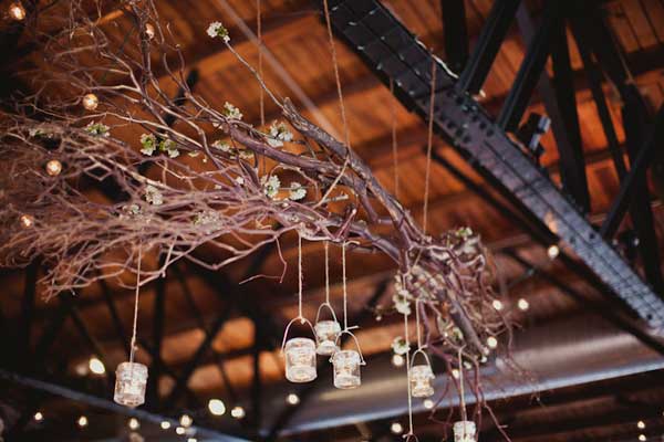 30 Sculptural DIY Tree Branch Chandeliers to Realize In an Unforgettable Setup homesthetics decor (16)