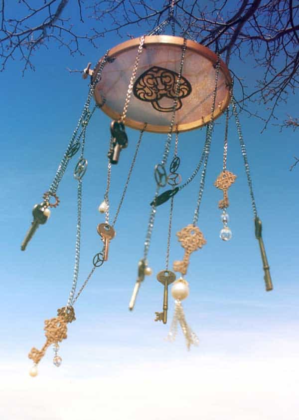 30 Simple and Beautiful DIY Wind Chimes Ideas to Materialize This Summer homesthetics decor (27)