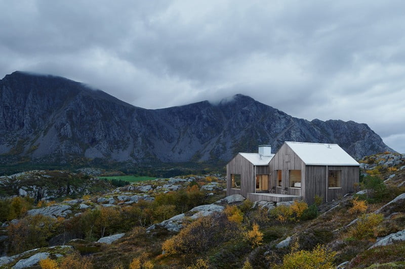 Sculptural Norway Island Home Overcoming Rough Terrain Slopes-homesthetics.net (11)