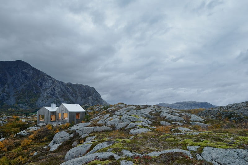 Sculptural Norway Island Home Overcoming Rough Terrain Slopes-homesthetics.net (12)