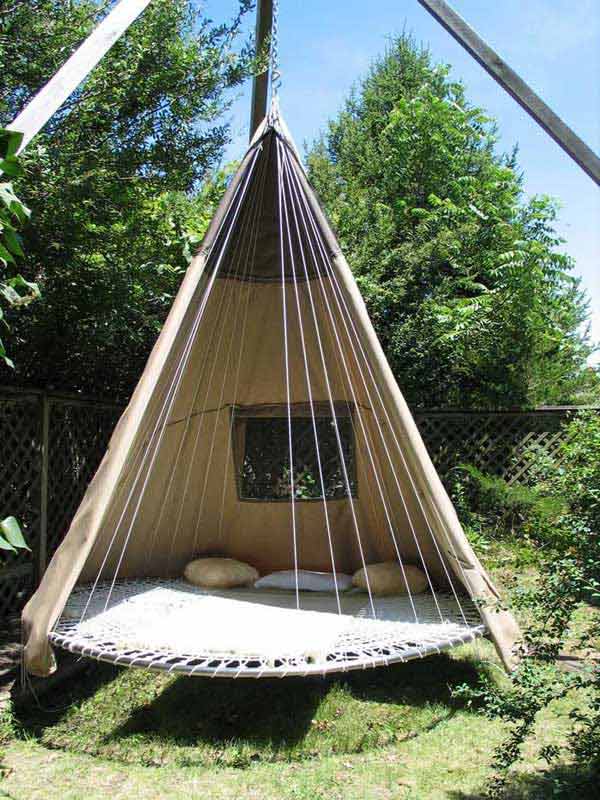 #10 suspended teepee bed using an old trampoline as base