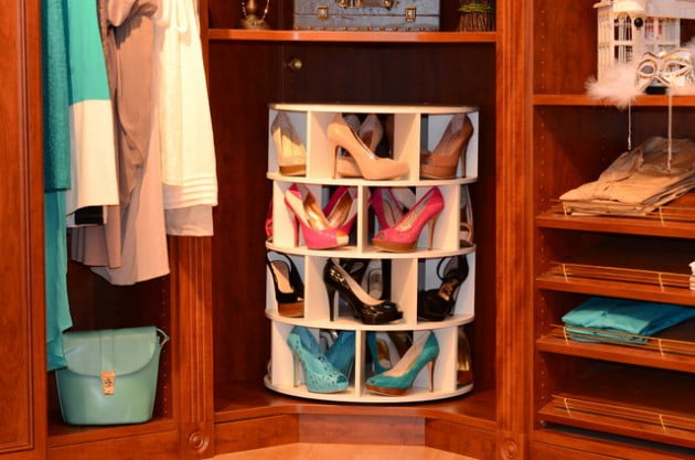 Rotating Shoe Display